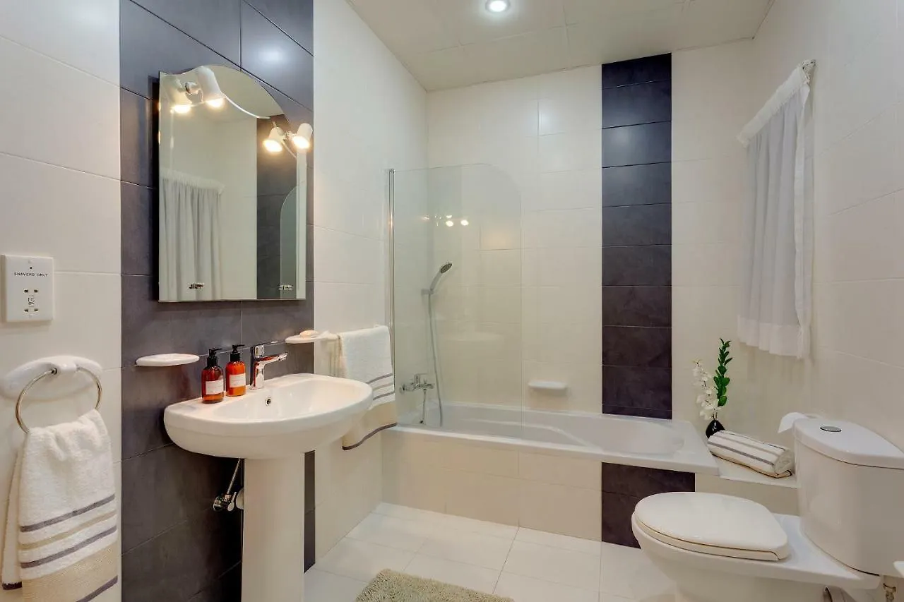 Spacious, Top Location Sliema Apartment 0*,