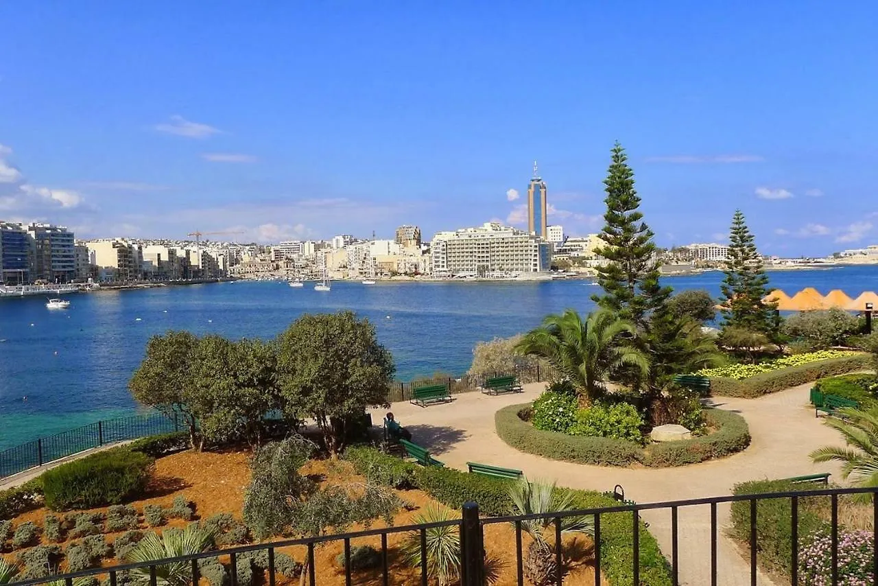 Spacious, Top Location Sliema Apartment